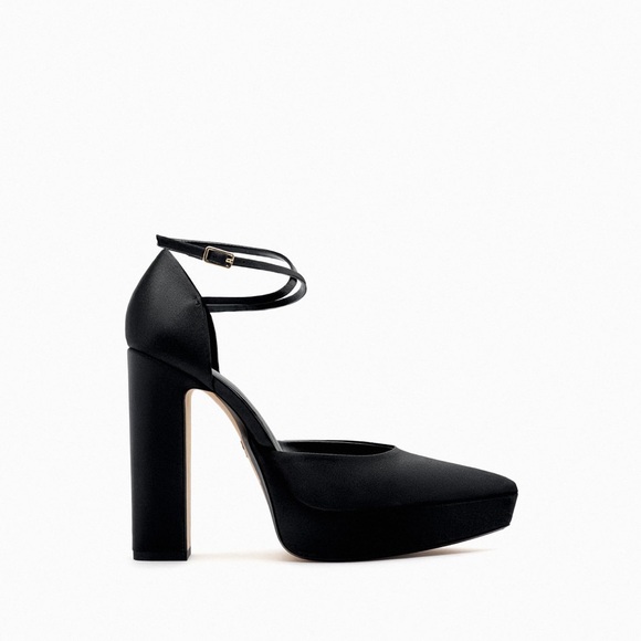 Fuchsia heels - Picture 3 of 3